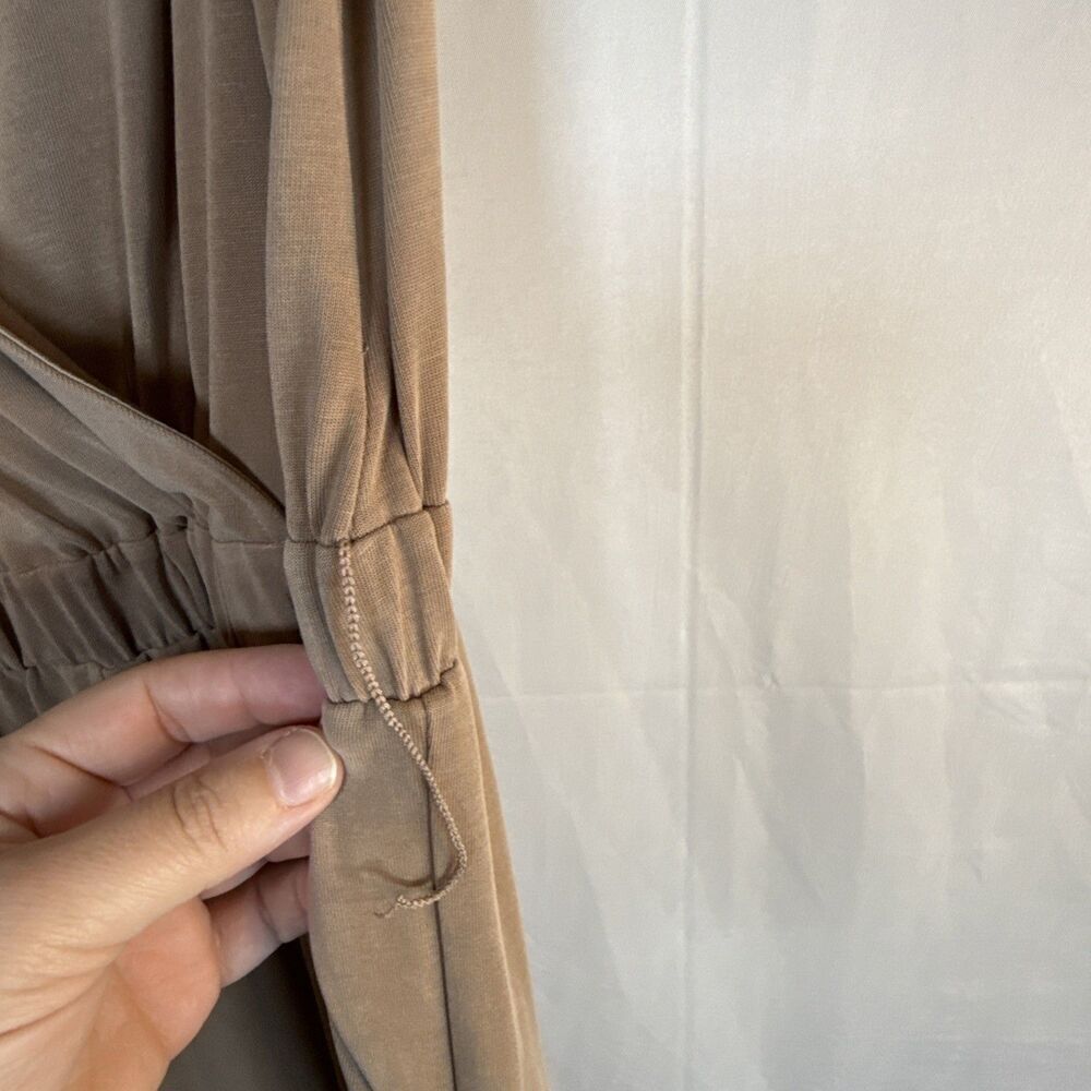 Express Light Brown Plunge Neck Wide Leg Belted Jumpsuit Size Medium Preowned - Picture 6 of 14